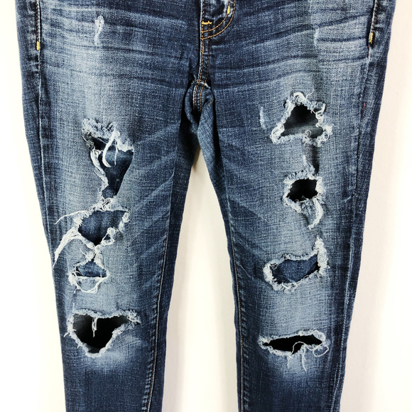 [AMERICAN EAGLE] Destroyed Denim Skinny Jeans - Picture 3 of 8